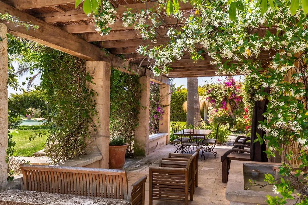 Le Petit Paradis Binissalem 0*,  Spain